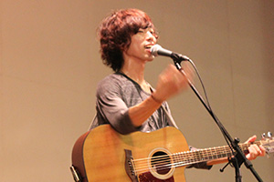 綾目和人さんライブ